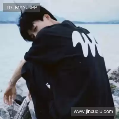 劳麟非